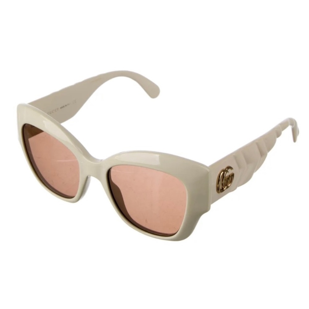 Authentic Brand New GUCCI Ivory Double G Logo Cat-Eye Sunglasses w/case & cloth.